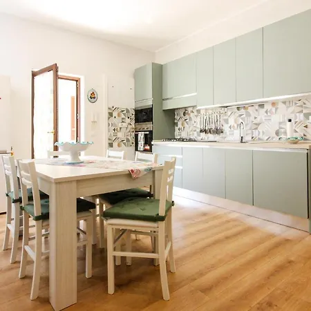 1 Bedroom Cozy In Santegidio Del M, A,